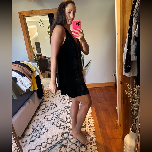 Aritzia dress - Picture 4 of 8